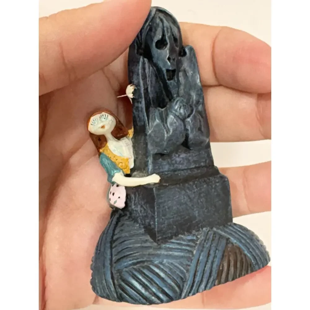 Hawthorne Nightmare Before Xmas 2 Accessories Sally & Creepy Crawling With Sally